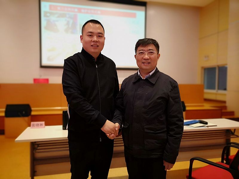 豫商赴滬，共研發(fā)展│許明月董事長參加民建河南省企業(yè)家會(huì)員班培訓(xùn)