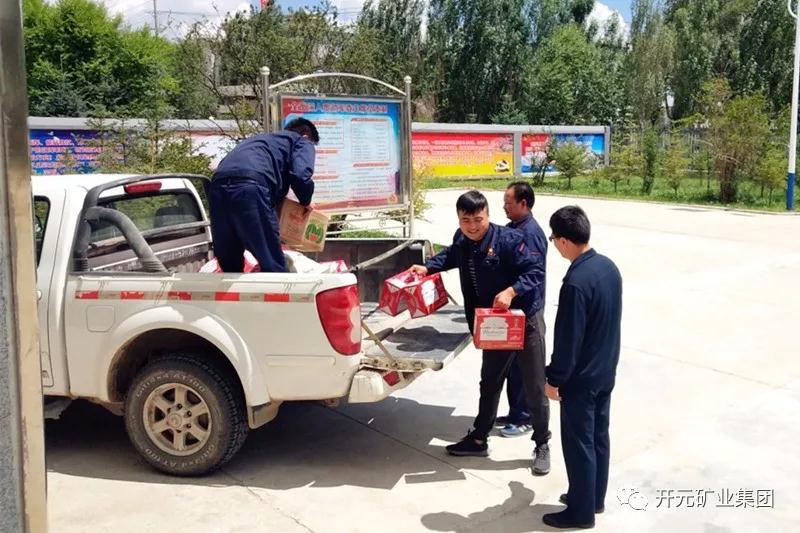 一家親│興海銅鑫慰問部隊(duì)官兵，共話軍企團(tuán)結(jié)魚水情